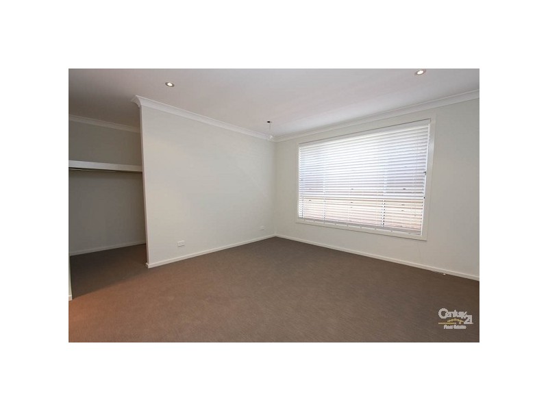 25 John Darling Avenue, Belmont North NSW 2280