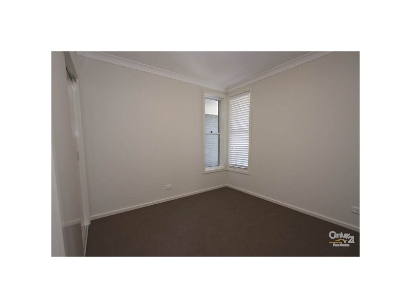 25 John Darling Avenue, Belmont North NSW 2280