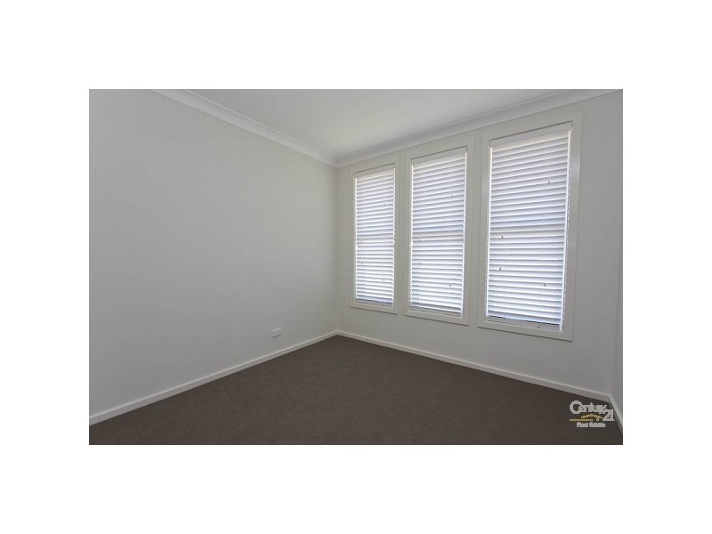 25 John Darling Avenue, Belmont North NSW 2280