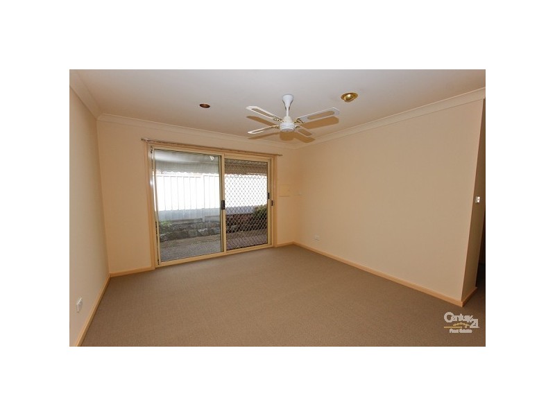 2/6 Ruston Avenue, Valentine NSW 2280