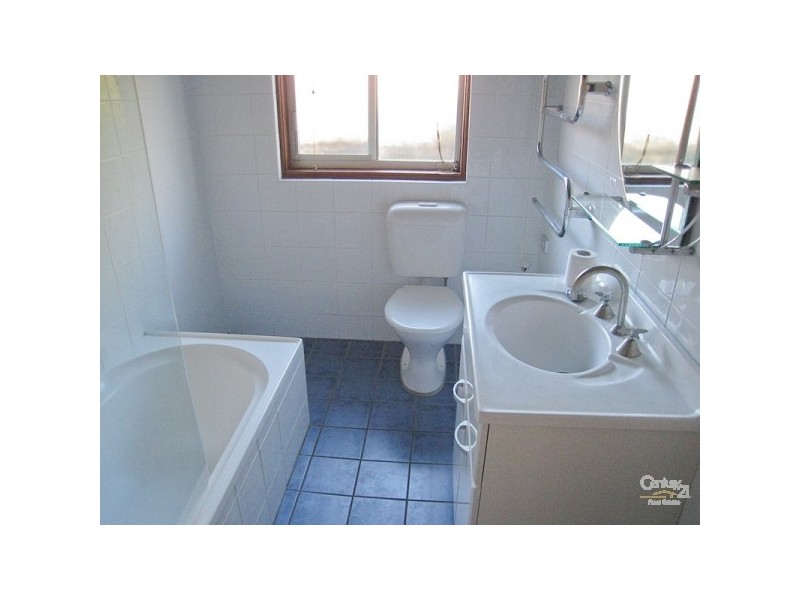 8 Tennent Road, Mount Hutton NSW 2290