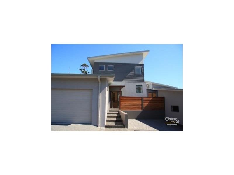 2/41 Tallawalla Road, Valentine NSW 2280