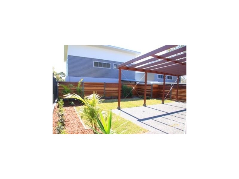 2/41 Tallawalla Road, Valentine NSW 2280
