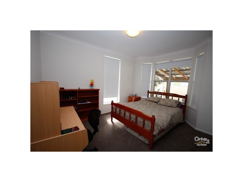 1 Berringar Road, Valentine NSW 2280