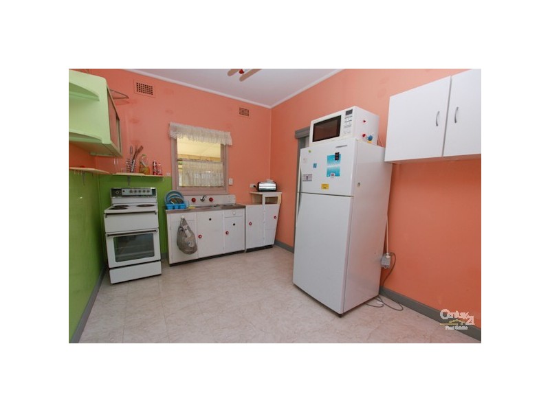 2 Andrew Street, Warners Bay NSW 2282