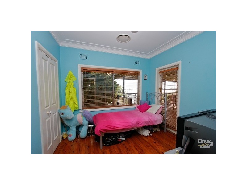 7 Croft Road, Eleebana NSW 2282