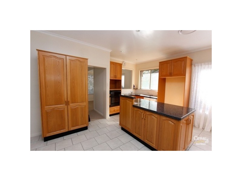 6 Butler Crescent, Warners Bay NSW 2282