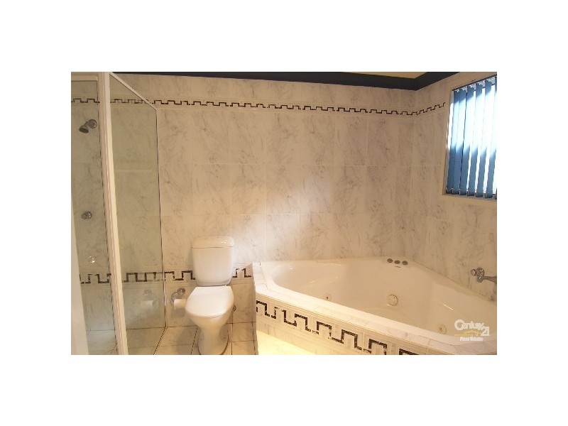 183 Fishing Point Road, Fishing Point NSW 2283