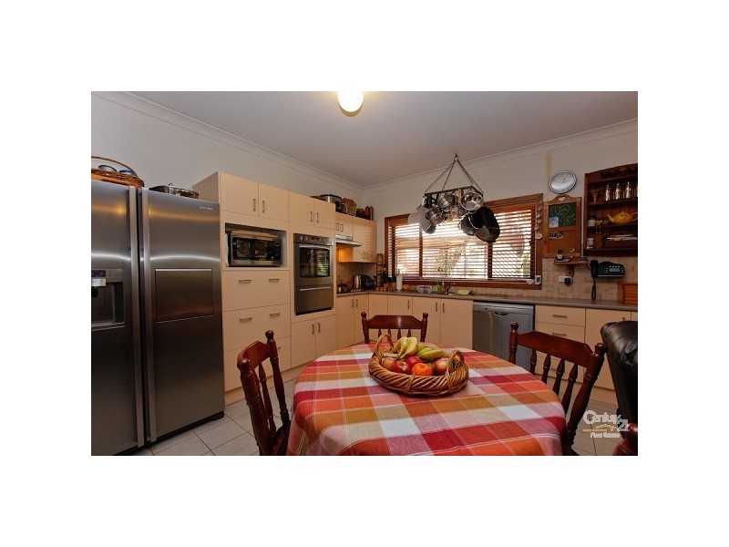 243A Warners Bay Road, Mount Hutton NSW 2290