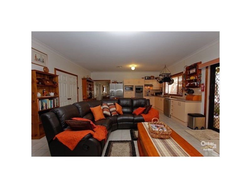 243A Warners Bay Road, Mount Hutton NSW 2290