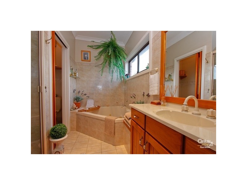 243A Warners Bay Road, Mount Hutton NSW 2290