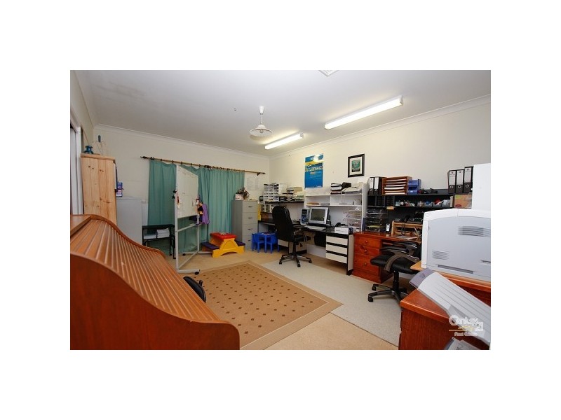 243A Warners Bay Road, Mount Hutton NSW 2290