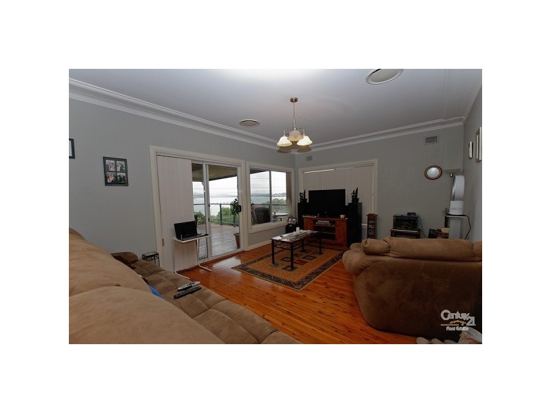 7 Croft Road, Eleebana NSW 2282