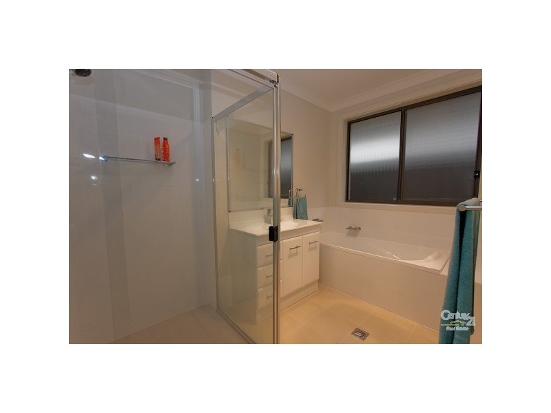 66 Dalmeny Drive, Macquarie Hills NSW 2285