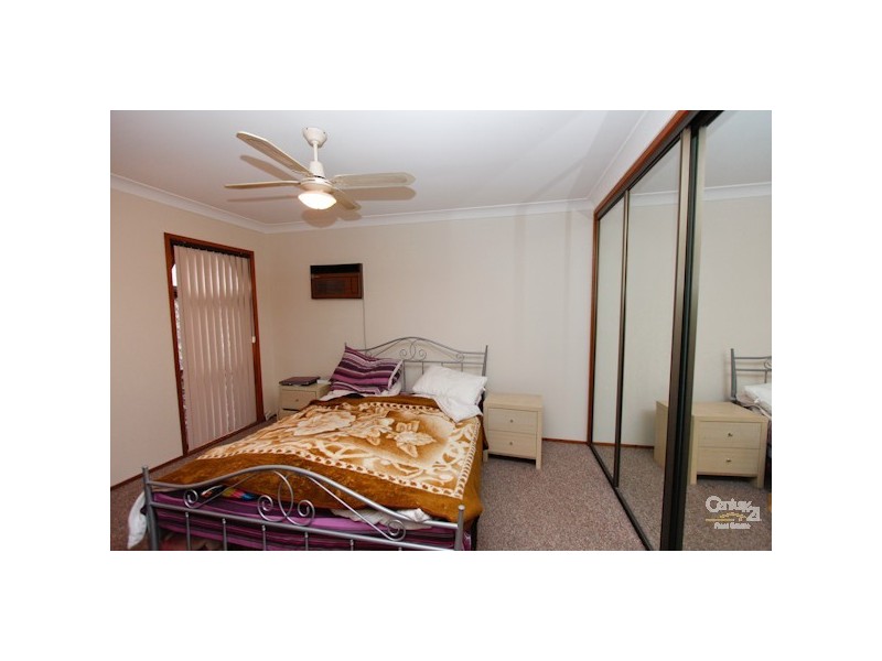 20 Davies Parade, Mount Hutton NSW 2290