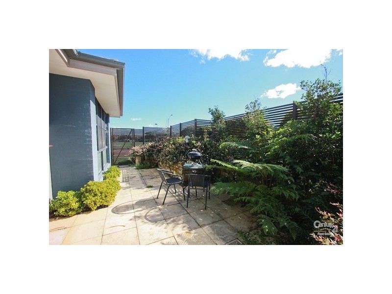 83 Geraldton Drive, Redhead NSW 2290
