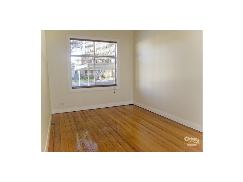 4 Bibby Street, Hamilton NSW 2303