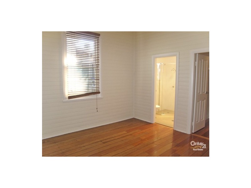 4 Bibby Street, Hamilton NSW 2303