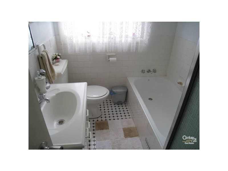 37 Albert Street, Belmont NSW 2280