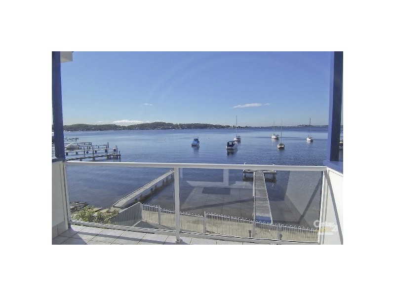 183 Fishing Point Road, Fishing Point NSW 2283