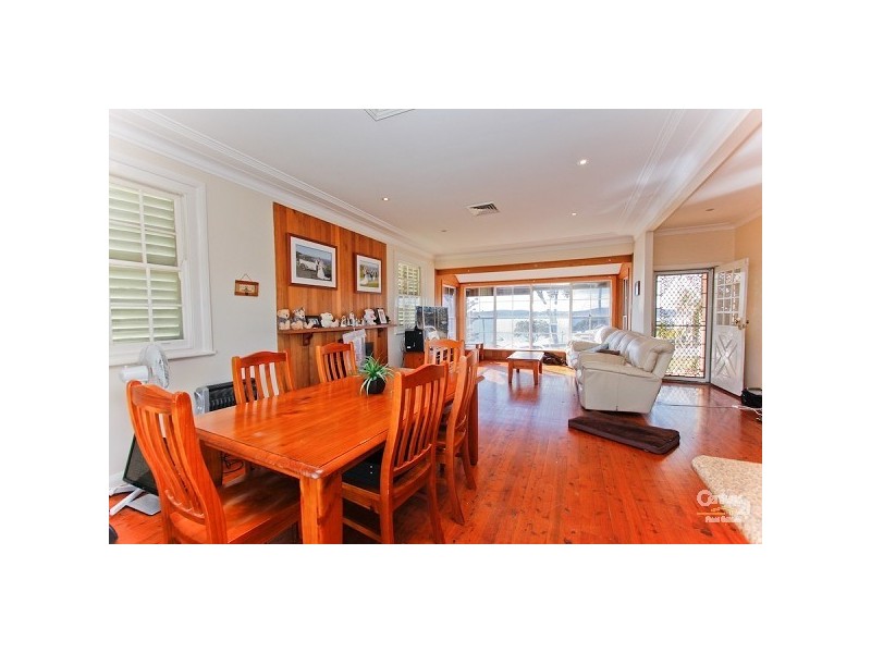 162 Marks Point Road, Marks Point NSW 2280