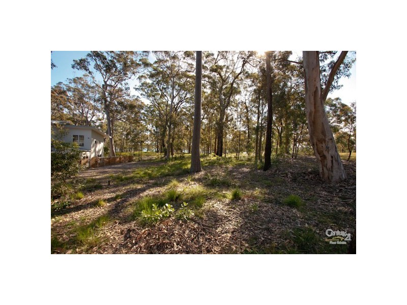 2 Lake Point Way, Murrays Beach NSW 2281
