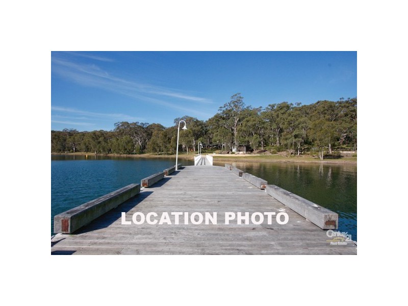 2 Lake Point Way, Murrays Beach NSW 2281