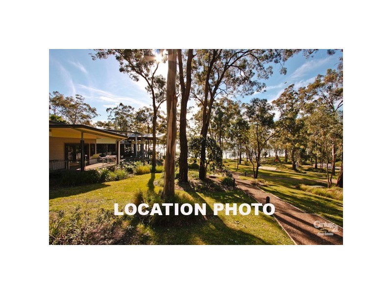 2 Lake Point Way, Murrays Beach NSW 2281