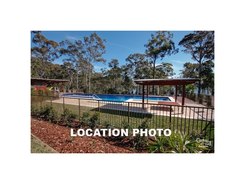 2 Lake Point Way, Murrays Beach NSW 2281