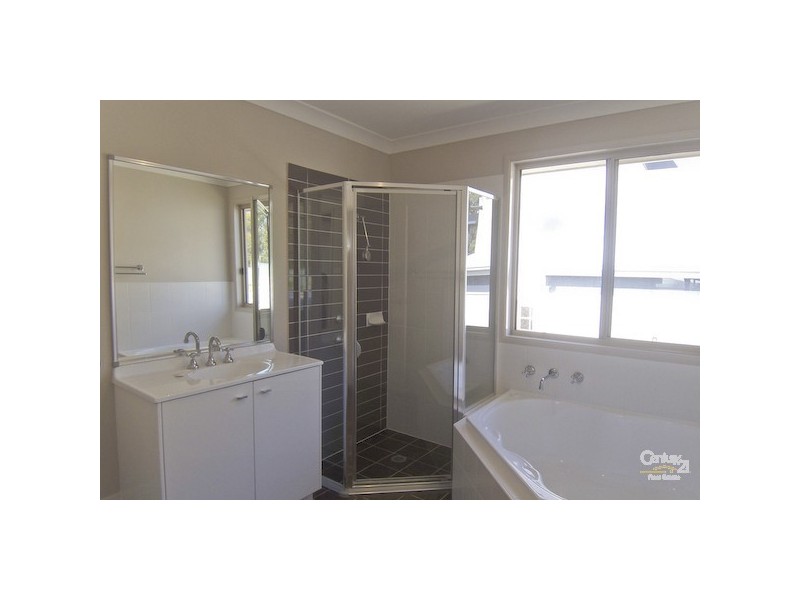 27 The Hill, Valentine NSW 2280