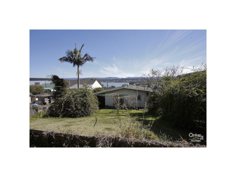8 Farm Street, Speers Point NSW 2284