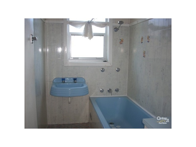 4 John Street, Tingira Heights NSW 2290