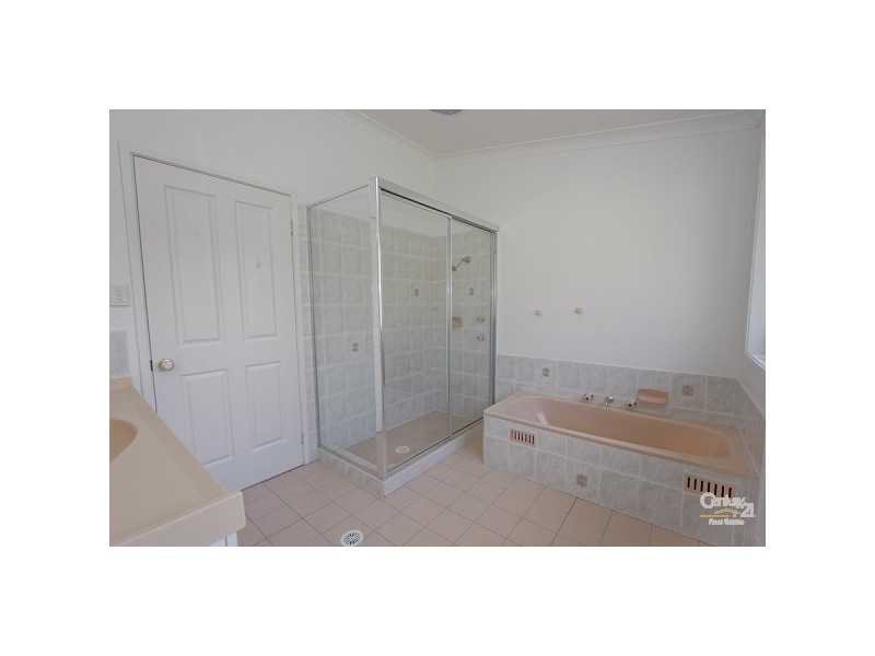 19 Ridgewood Close, Eleebana NSW 2282