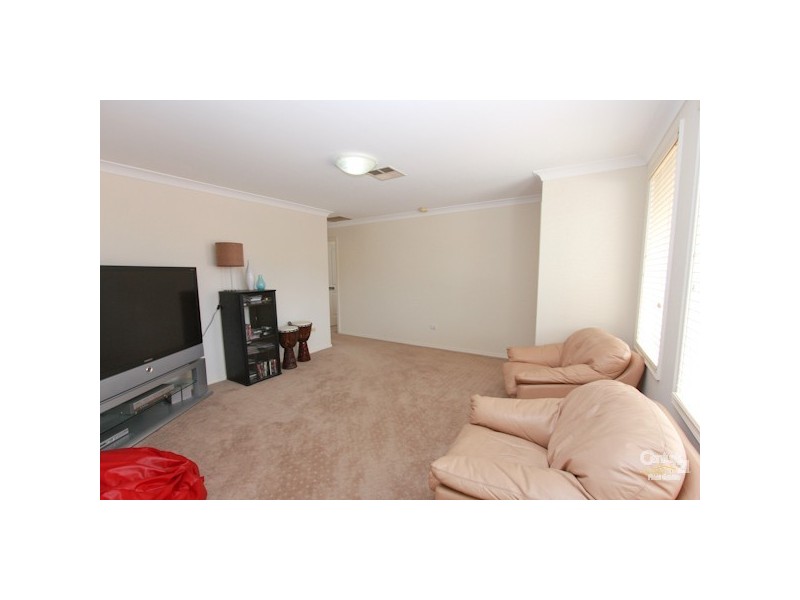 20 Leichhardt Road, Valentine NSW 2280