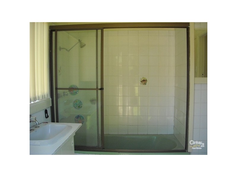 16 Augusta Street, Warners Bay NSW 2282