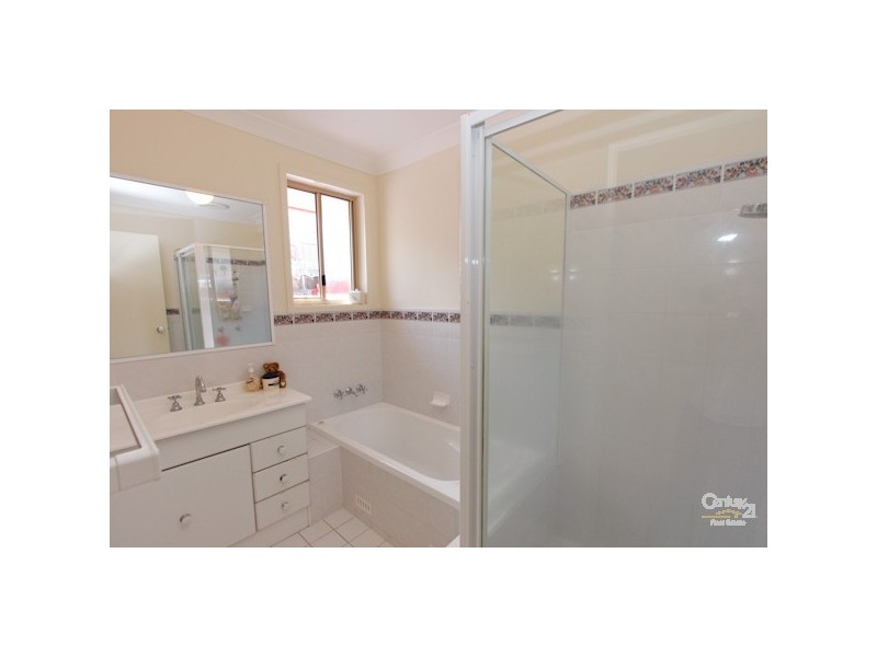 3/3 Roma Road, Valentine NSW 2280