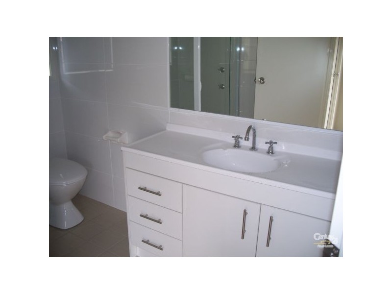 8 Cherry Road, Eleebana NSW 2282