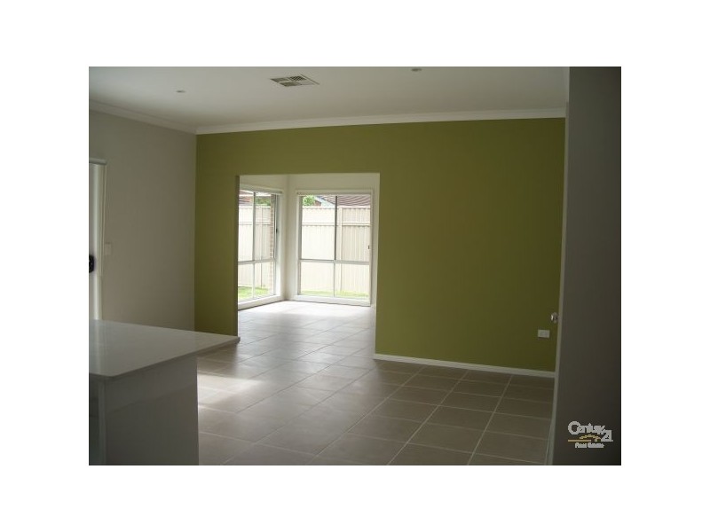 8 Cherry Road, Eleebana NSW 2282