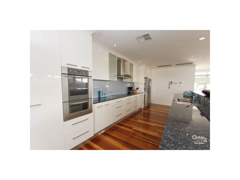 54 Victor Avenue, Valentine NSW 2280