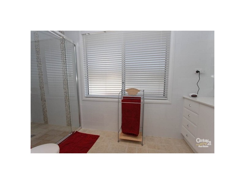 54 Victor Avenue, Valentine NSW 2280