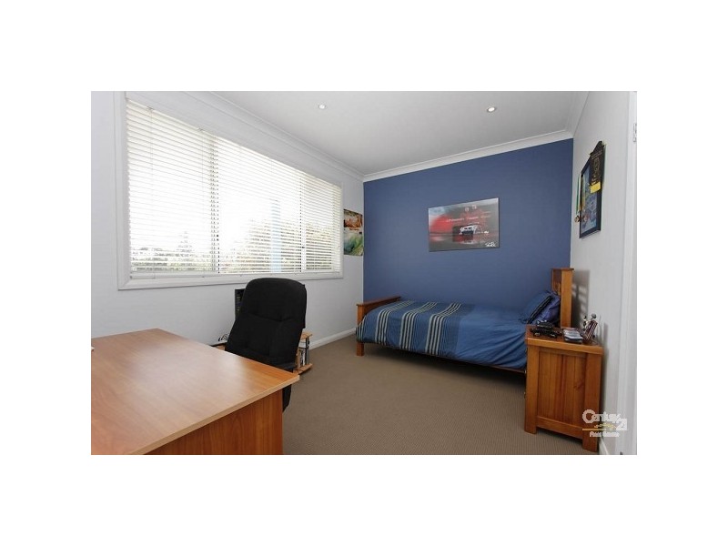 54 Victor Avenue, Valentine NSW 2280