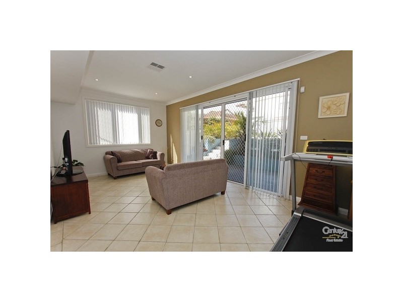 54 Victor Avenue, Valentine NSW 2280