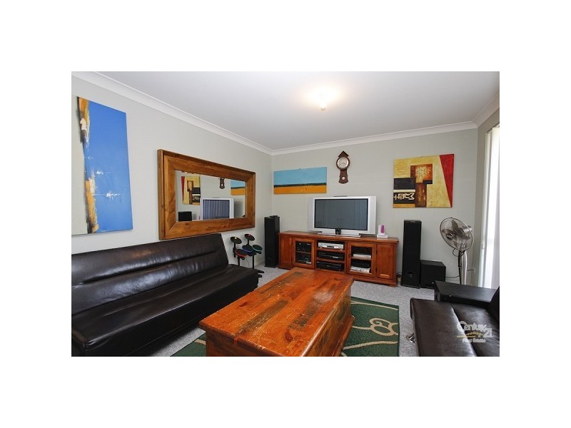 4 Karong Avenue, Maryland NSW 2287