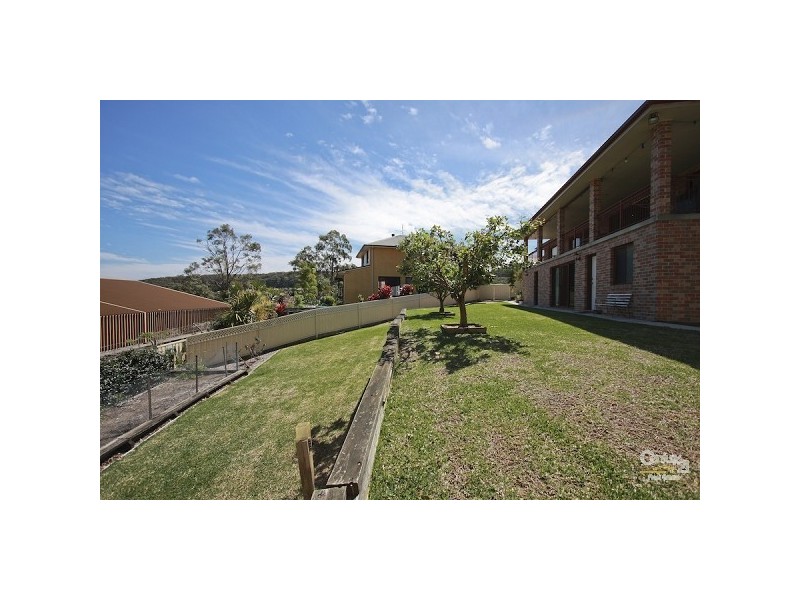 22 Kerrigan Close, Eleebana NSW 2282