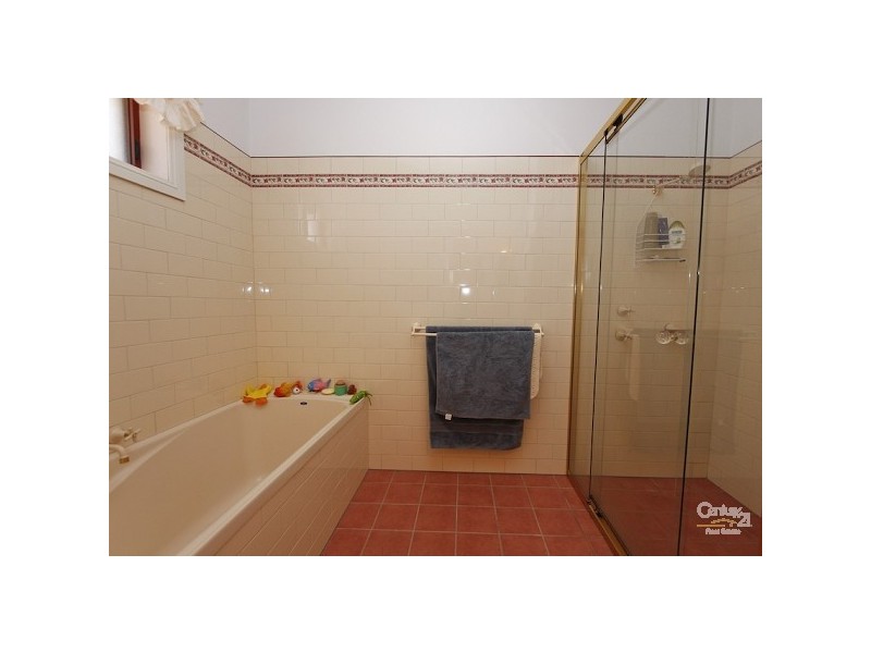 22 Kerrigan Close, Eleebana NSW 2282