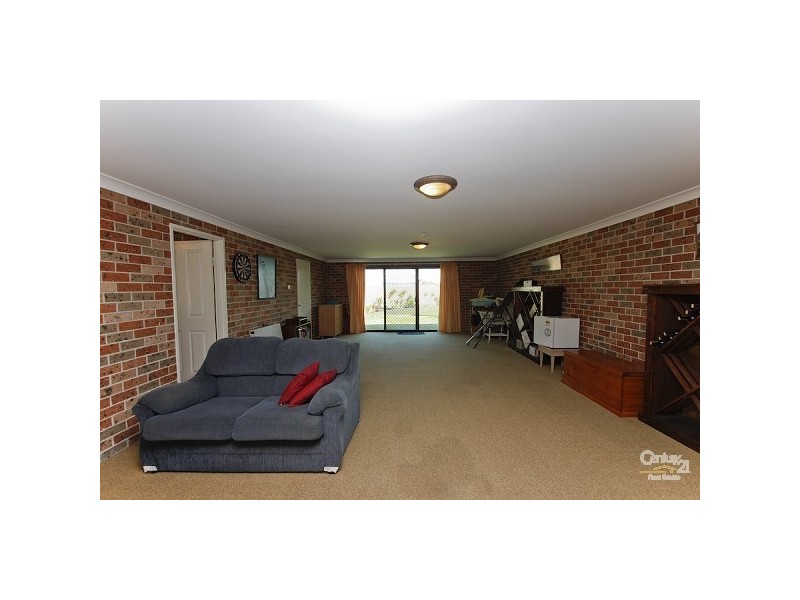 22 Kerrigan Close, Eleebana NSW 2282