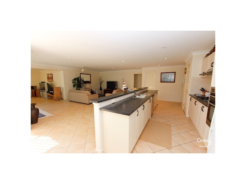 17 Halyard Way, Belmont NSW 2280