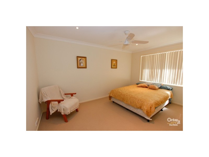 17 Halyard Way, Belmont NSW 2280