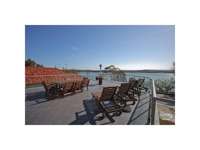 258 The Esplanade, Speers Point NSW 2284