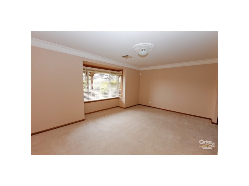 34 Ridgewood Crescent, Eleebana NSW 2282